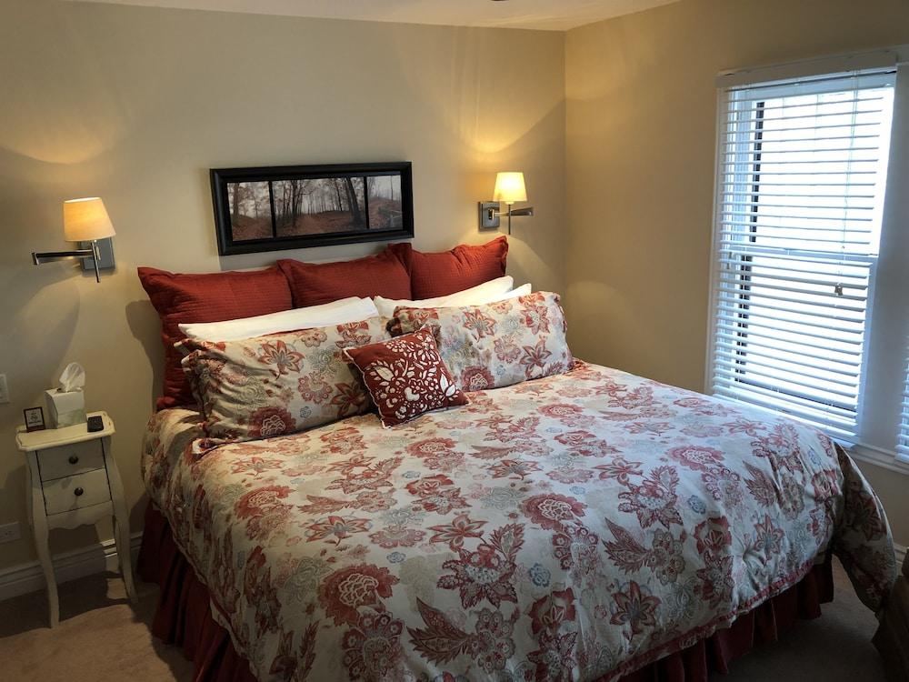 Duneland Beach Inn