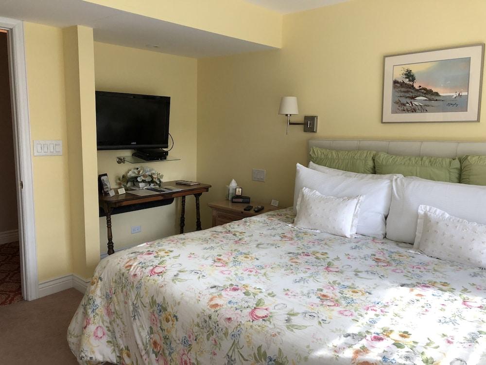 Duneland Beach Inn