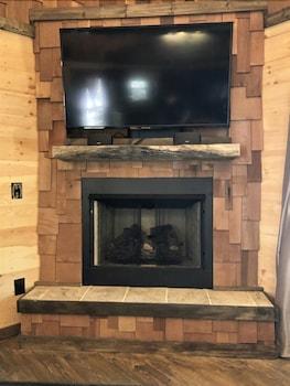 Treetops Retreat