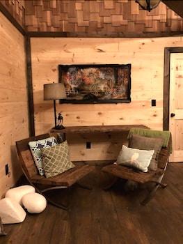 Treetops Retreat