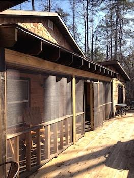Treetops Retreat
