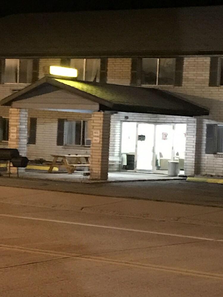 Antler Motel