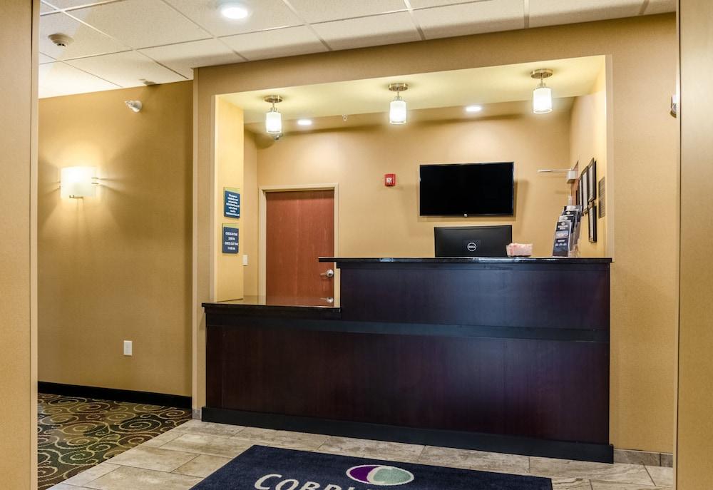 Cobblestone Hotel & Suites - Cozad