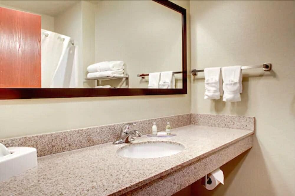 Cobblestone Inn & Suites - Brookville