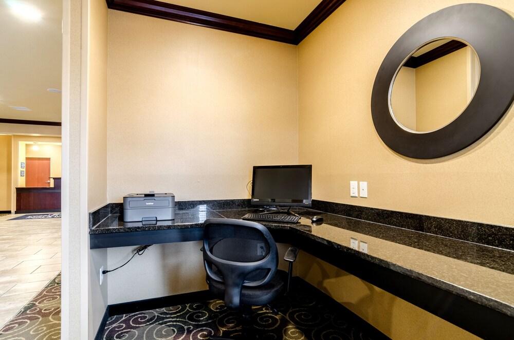 Cobblestone Inn & Suites - Brookville