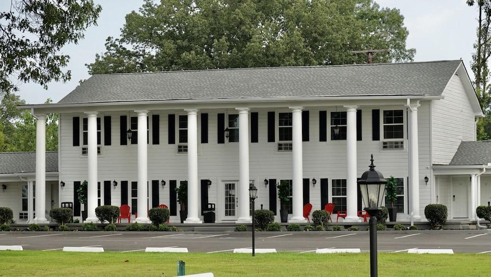 Heritage House Inn