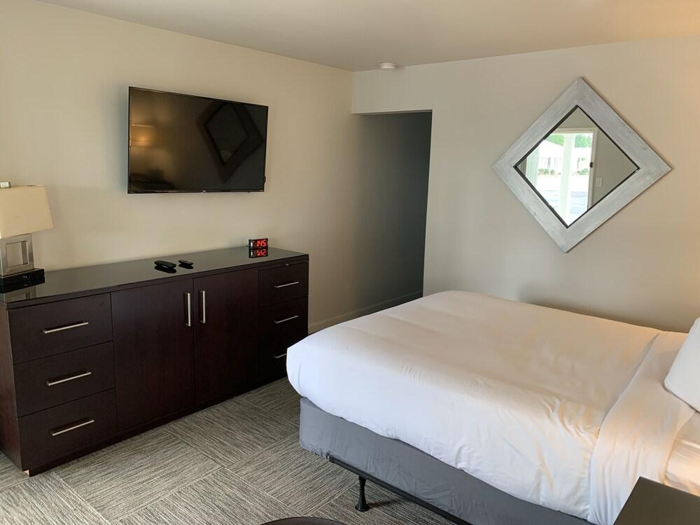 Heritage House Inn