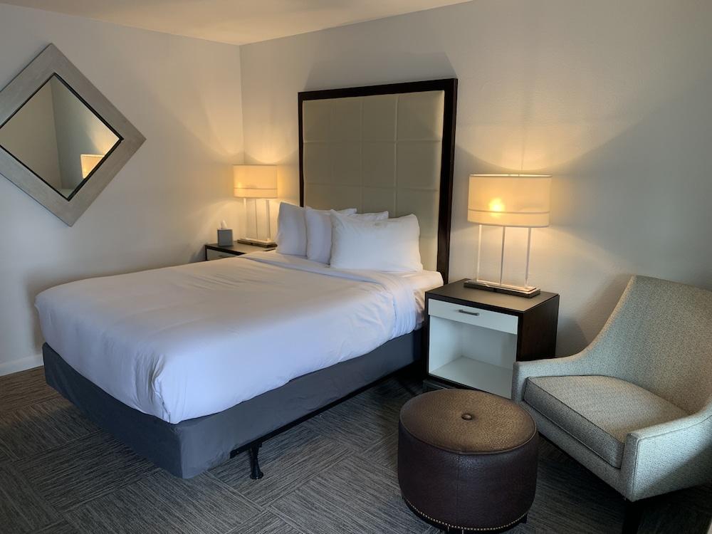 Heritage House Inn