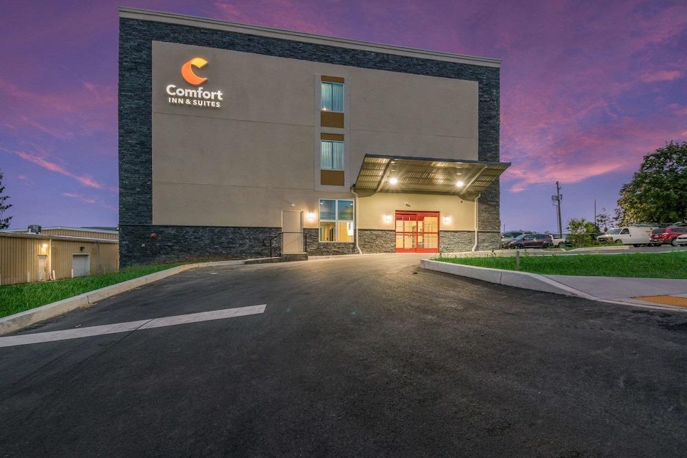 Comfort Inn & Suites Harrisburg-Hershey West