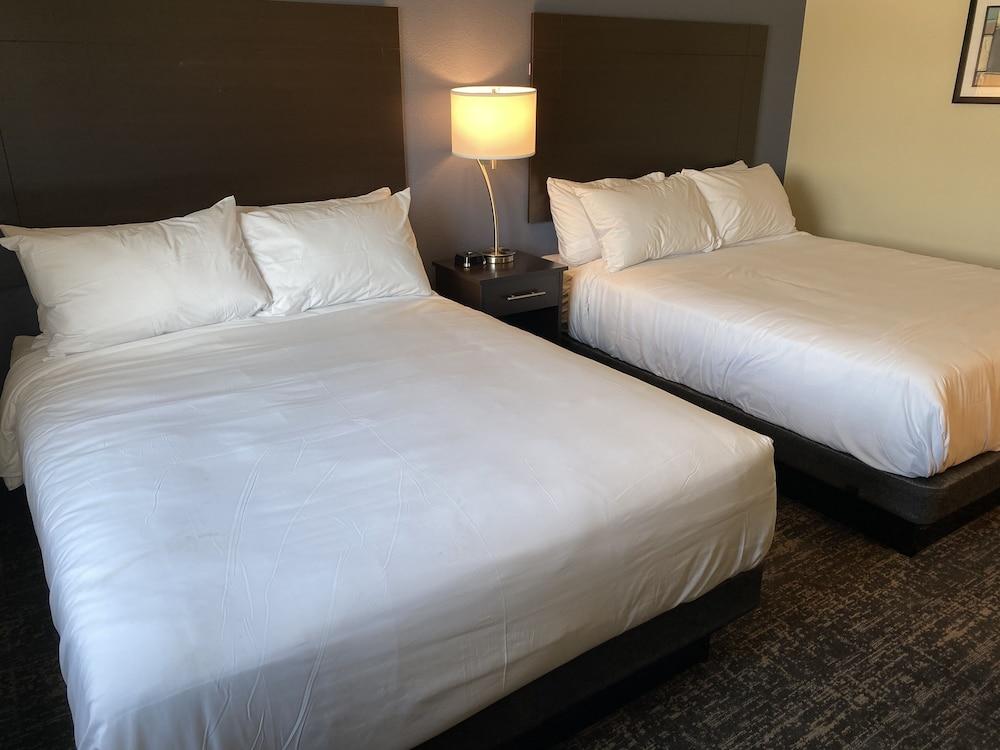 Cobblestone Inn Forest City