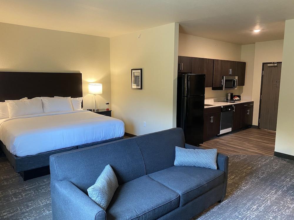 Cobblestone Inn Forest City
