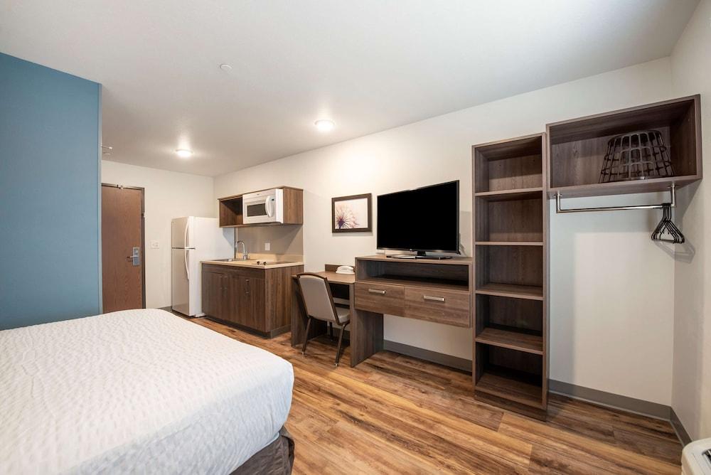 WoodSpring Suites Philadelphia Plymouth Meeting