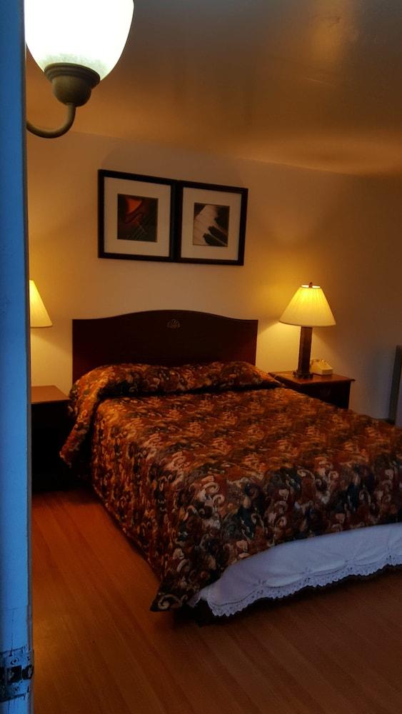 Great House Motel