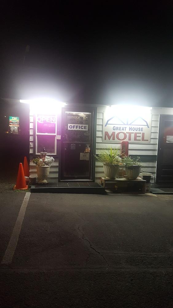 Great House Motel