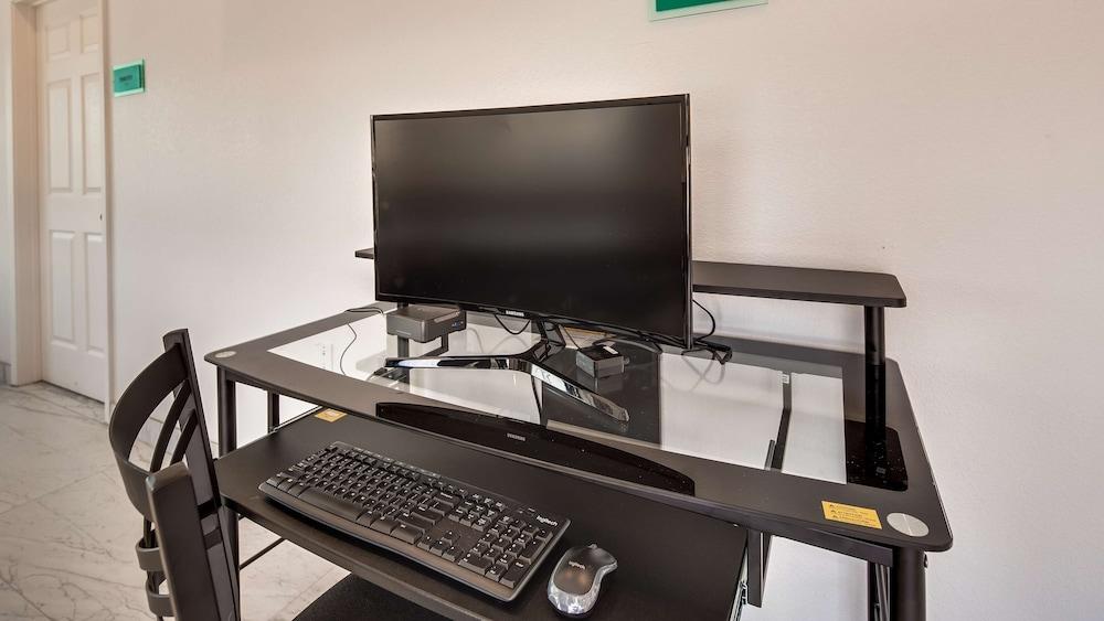 Surestay Hotel By Best Western Baytown