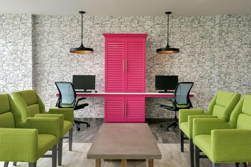 Home2 Suites by Hilton Norfolk Airport