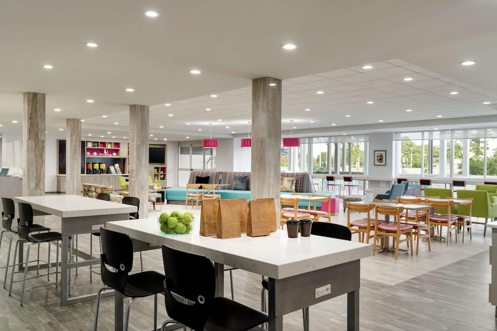 Home2 Suites by Hilton Norfolk Airport