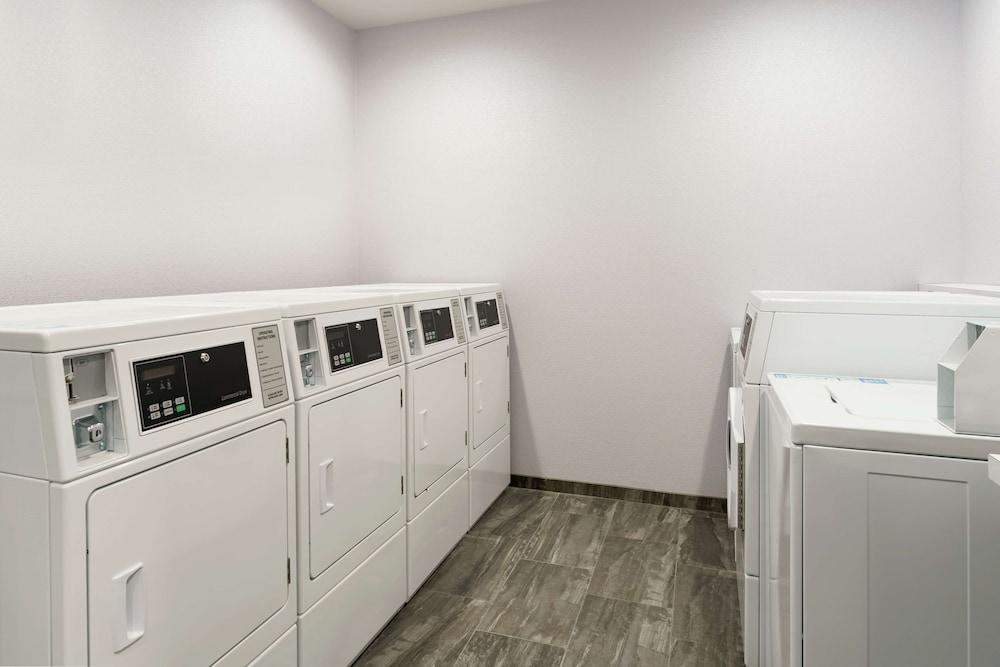 Home2 Suites by Hilton Norfolk Airport