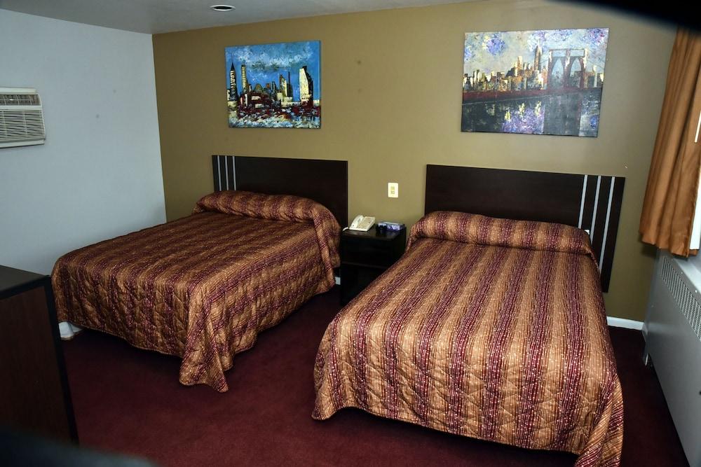 Swan Hotel & Suites