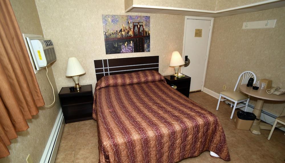 Swan Hotel & Suites