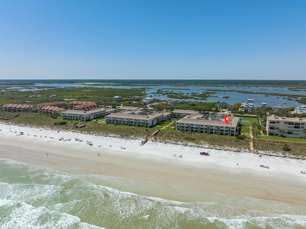Four Winds Condominiums