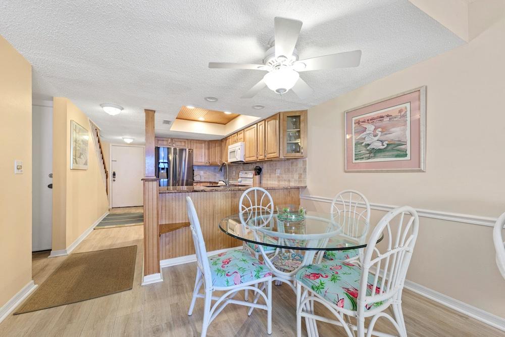 Four Winds Condominiums