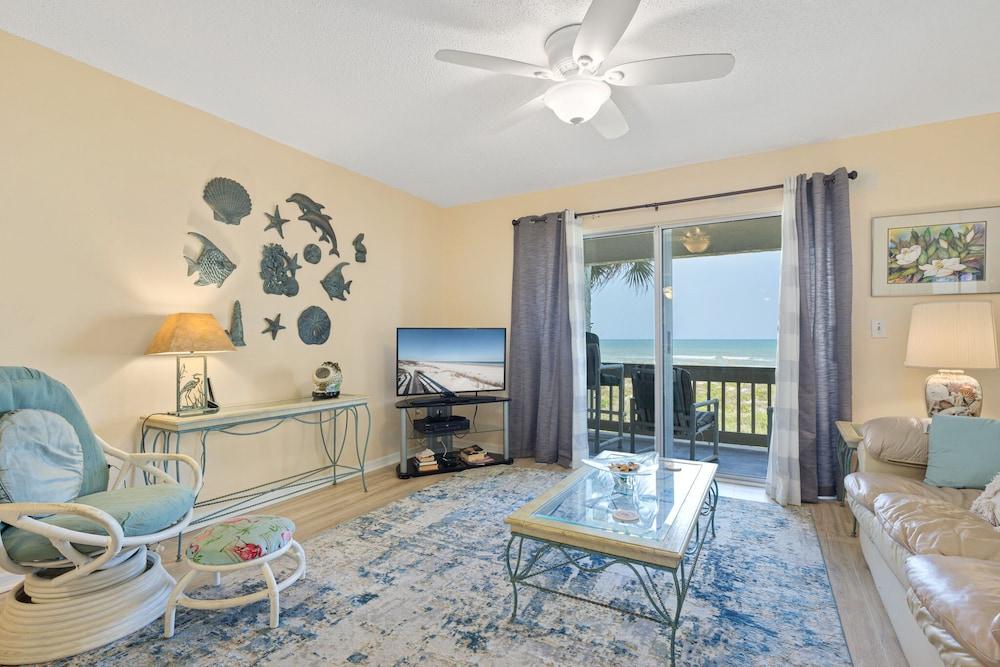 Four Winds Condominiums