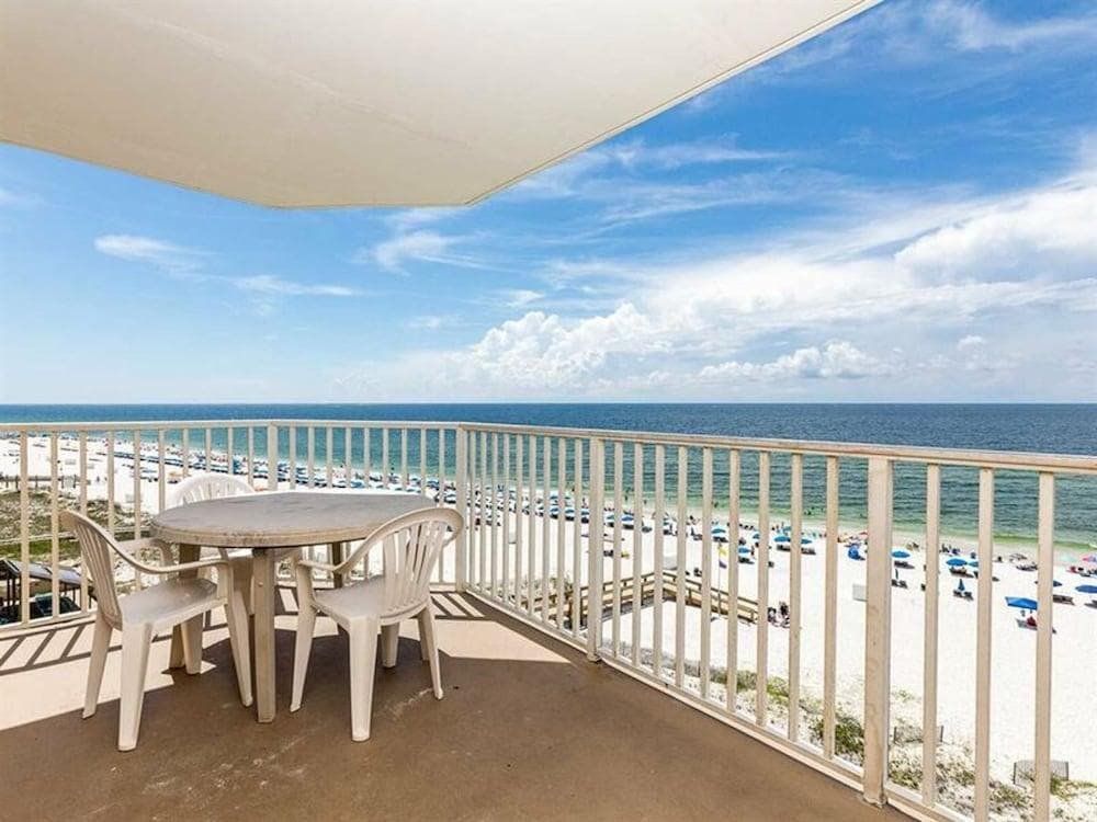Four Winds by Meyer Real Estate