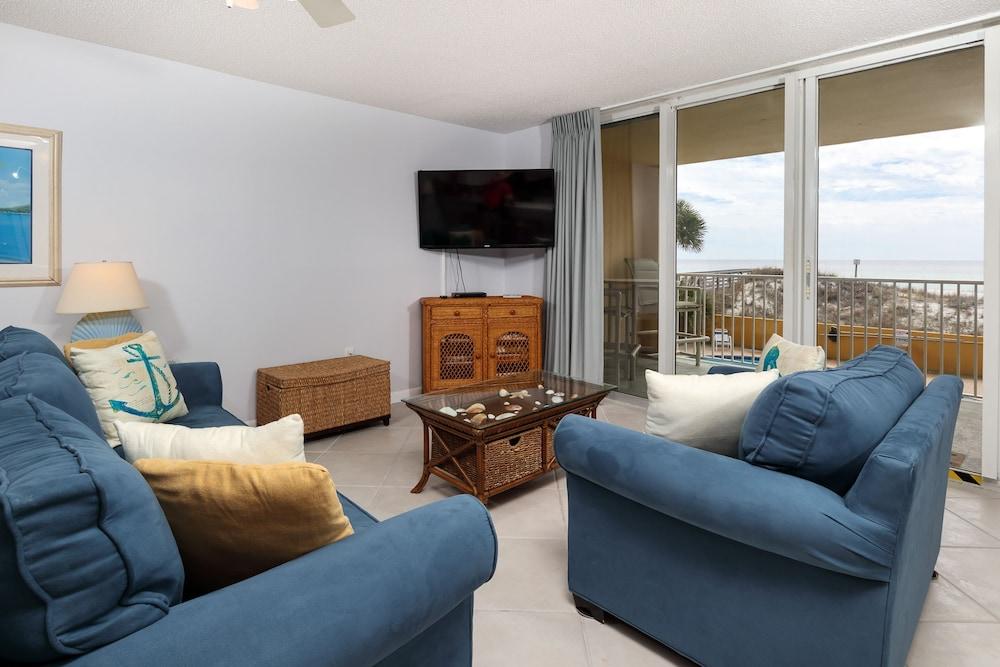 Dune Pointe