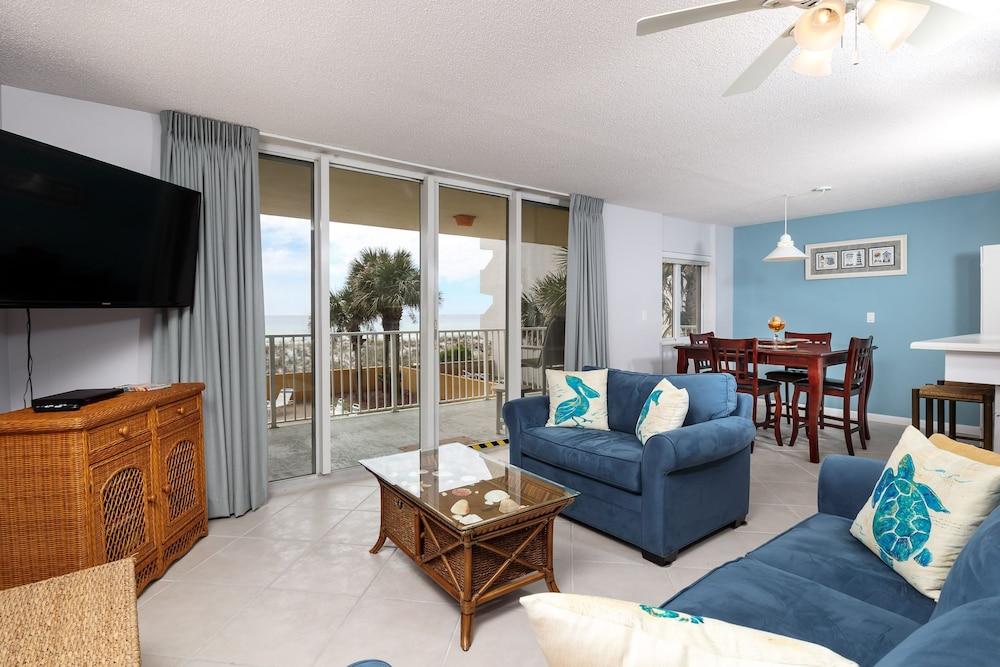 Dune Pointe