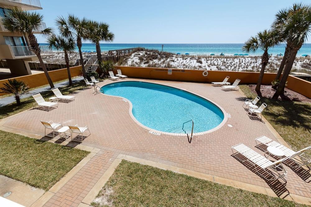 Dune Pointe