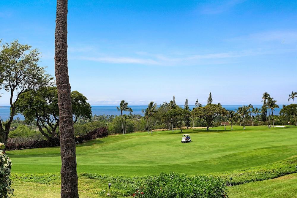 Country Club Villas