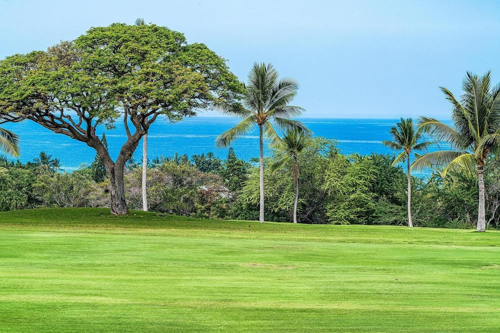Country Club Villas