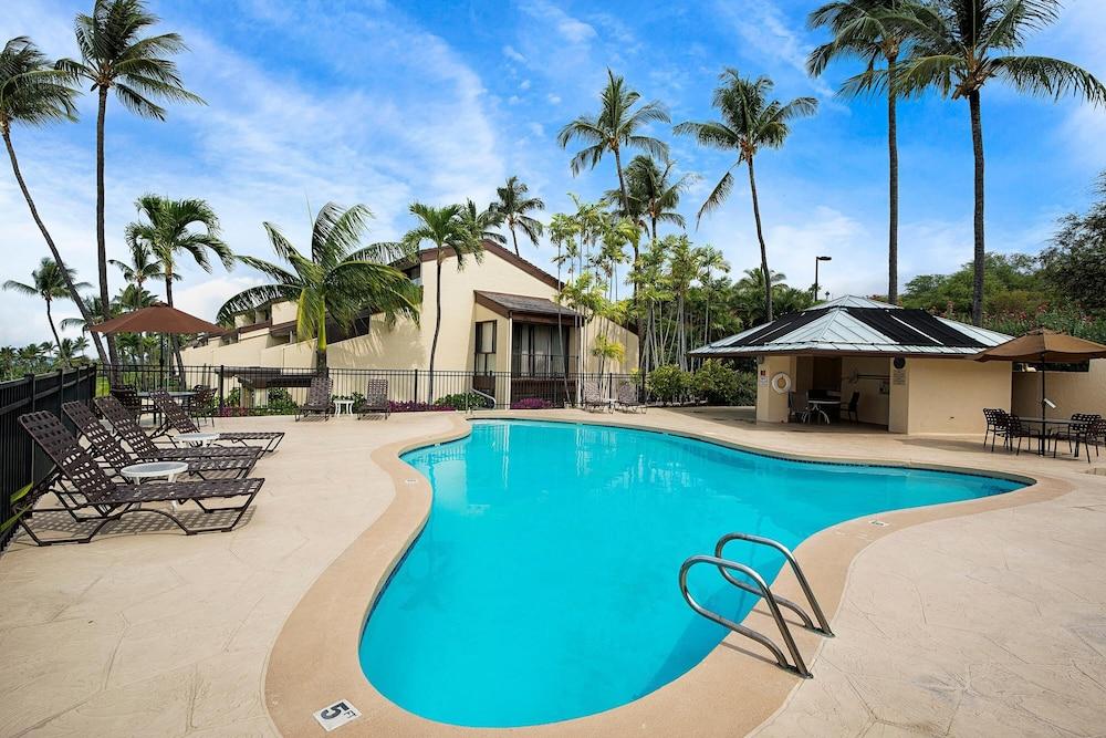 Country Club Villas