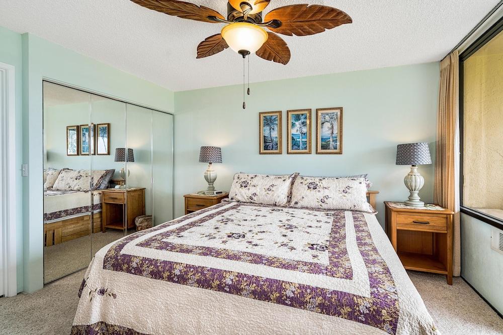 Country Club Villas
