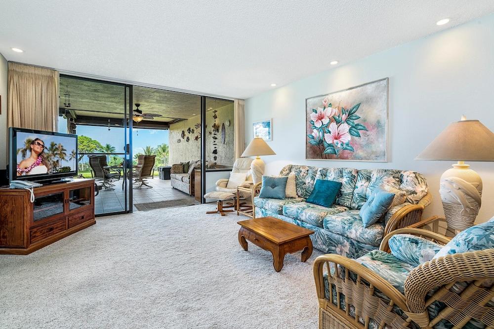 Country Club Villas