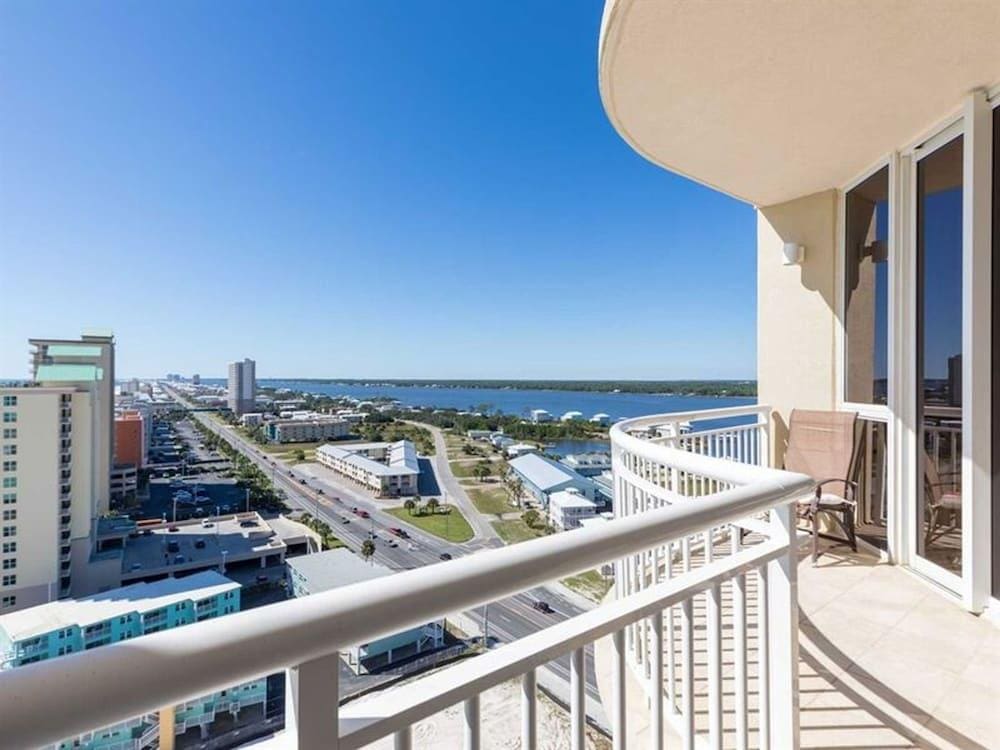 Oceania by Meyer Vacation Rentals