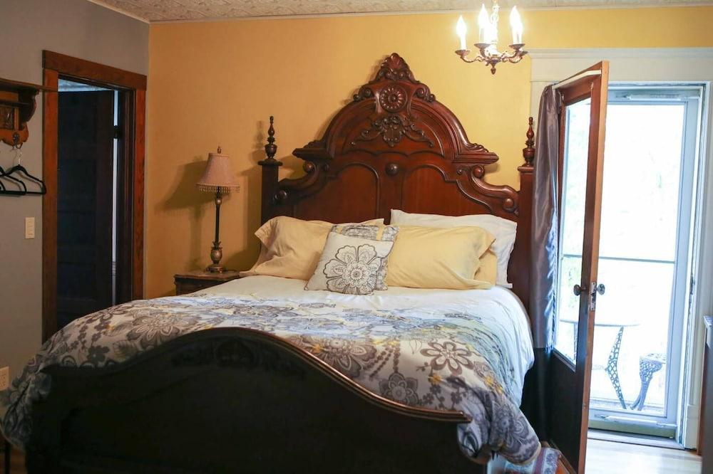 B & B On Broadway
