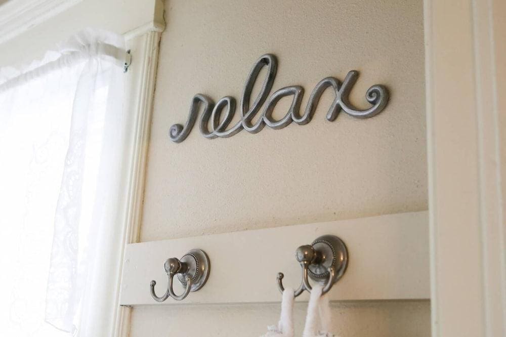 B & B On Broadway