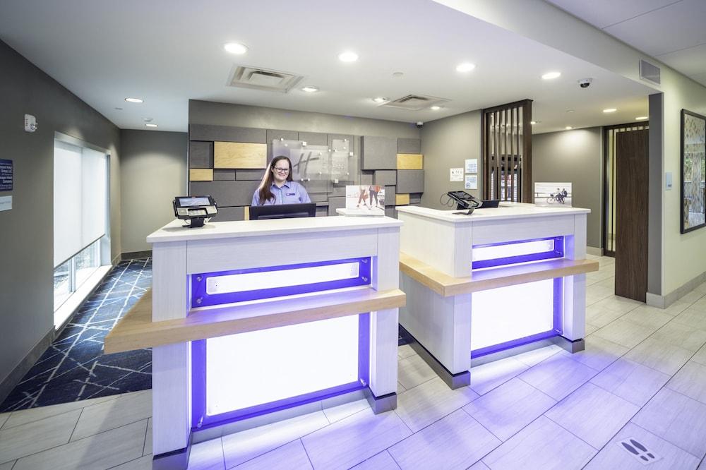 Holiday Inn Express & Suites Brevard - City Center