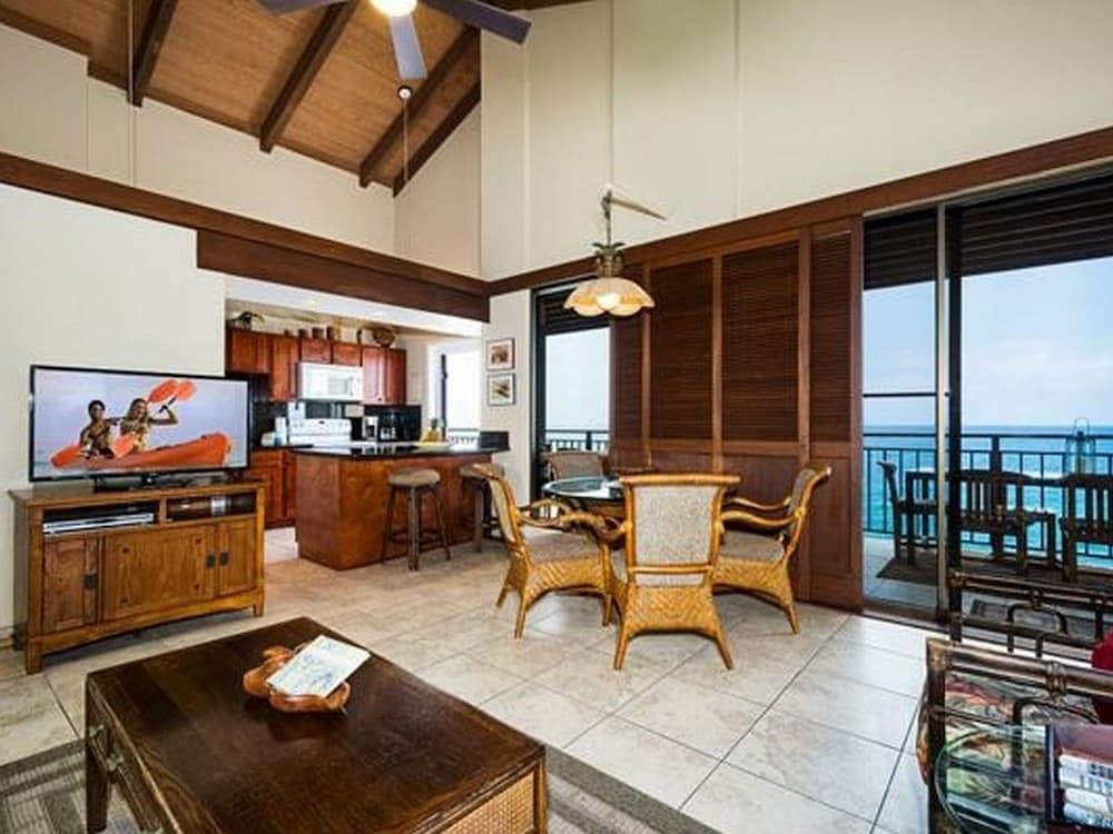 Kona Makai