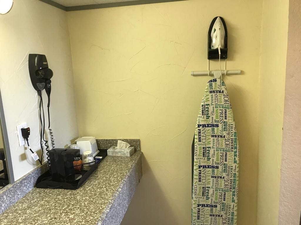 Budget Inn