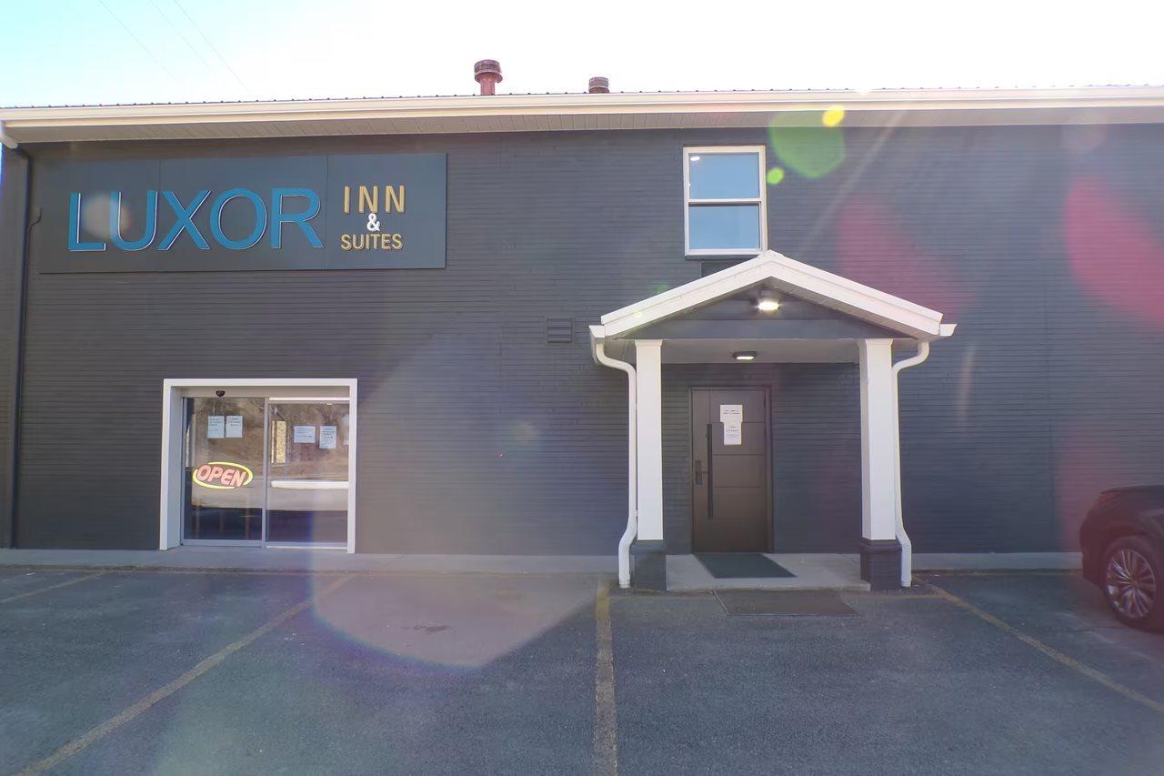 Elkins Economy Inn