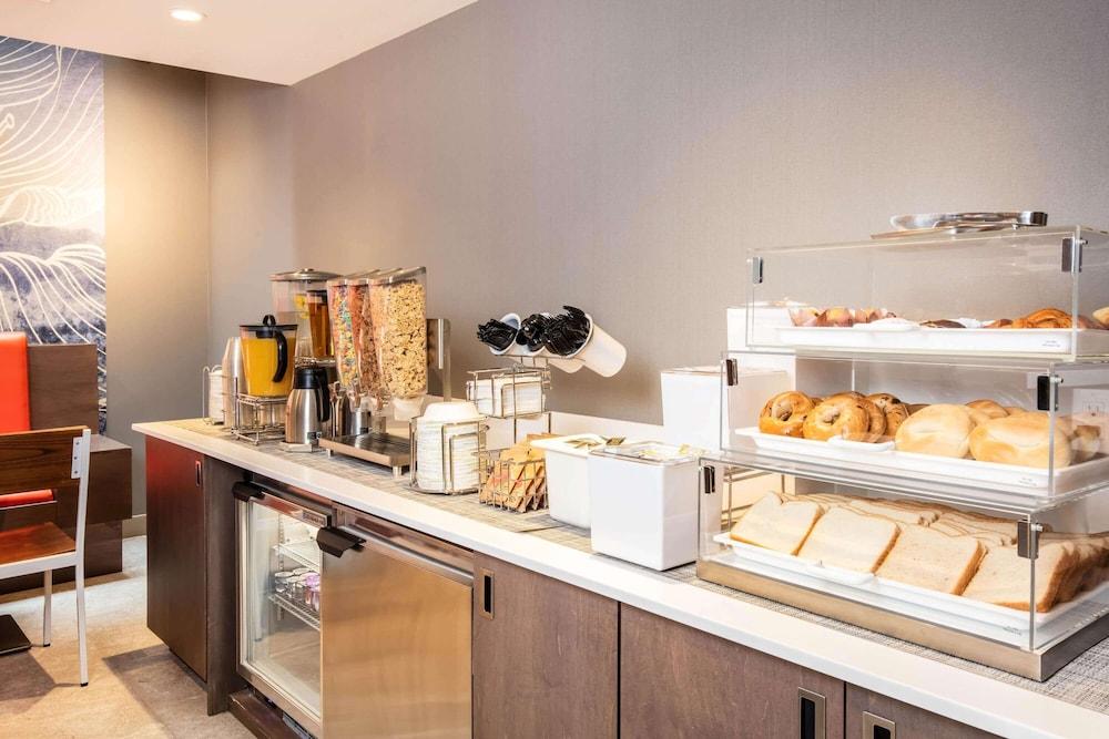 La Quinta Inn & Suites by Wyndham Manhattan Midtown