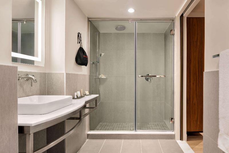 La Quinta Inn & Suites by Wyndham Manhattan Midtown