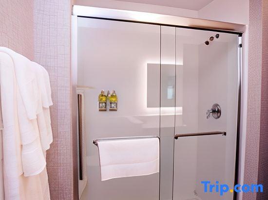 Holiday Inn Express & Suites Rehoboth Beach