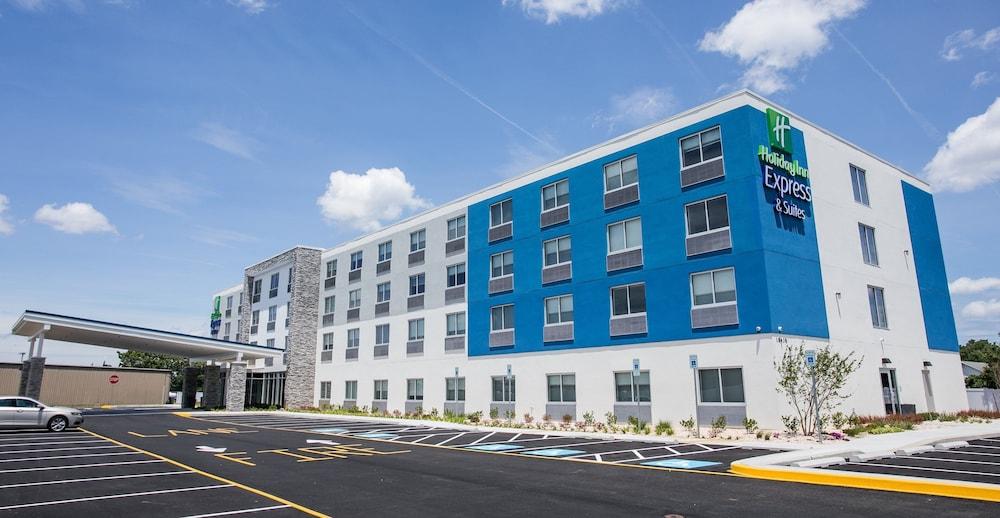 Holiday Inn Express & Suites Rehoboth Beach