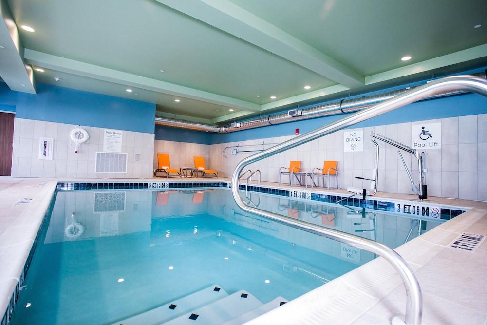 Holiday Inn Express & Suites Rehoboth Beach