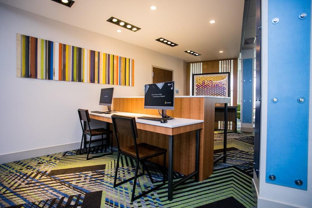 Holiday Inn Express & Suites Rehoboth Beach