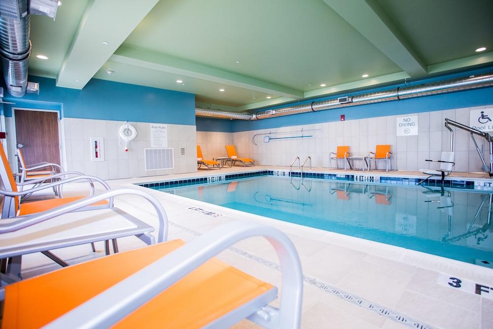 Holiday Inn Express & Suites Rehoboth Beach
